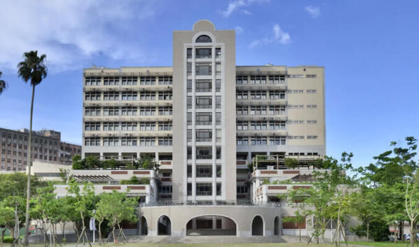 National Taiwan University, College of Management